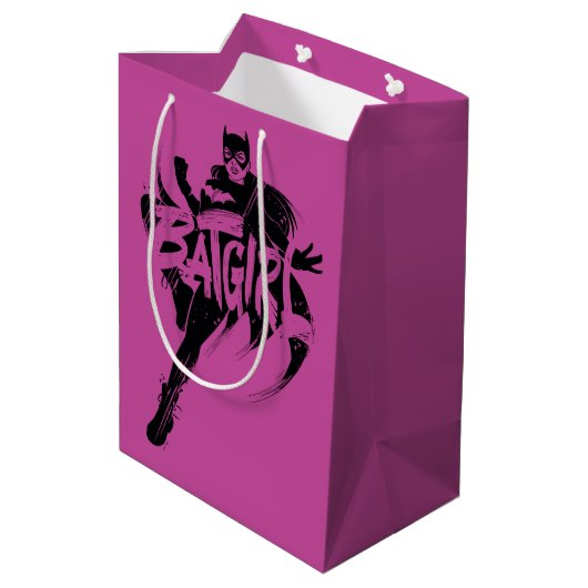 Batgirl Ink Brush Name Mittlere Geschenktüte (Rückseite Schrägansicht)