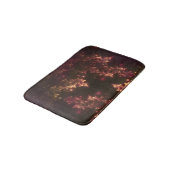 Bath Mat Fraktal Blätter Red Glow Badematte (Schrägansicht)