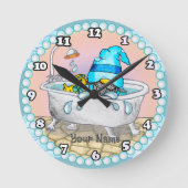 Bath Time Gnome Runde Wanduhr (Vorderseite)