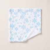 Bath Towels Blue Snowflakes Falling On White Badhandtuch Set (Waschlappen)