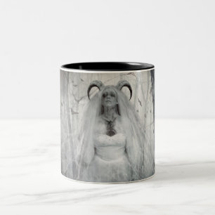 Bathorys Auferstehung Zweifarbige Tasse