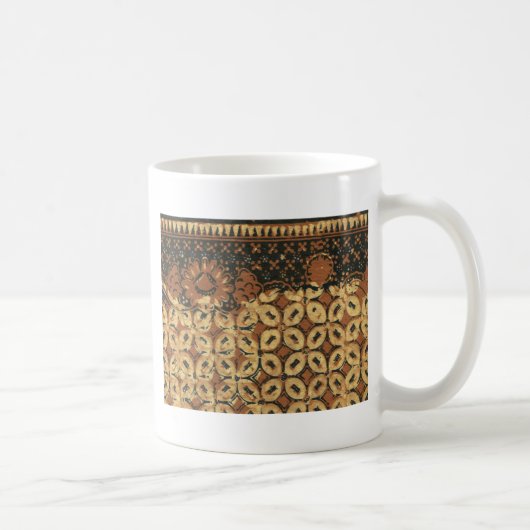 Batik Earthy Coffee Bean Elegant Rustikal geplagt Kaffeetasse (Rechts)