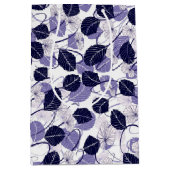 Batik Lila Blätter und Weinbilder Mittlere Geschenktüte (Vorderseite)