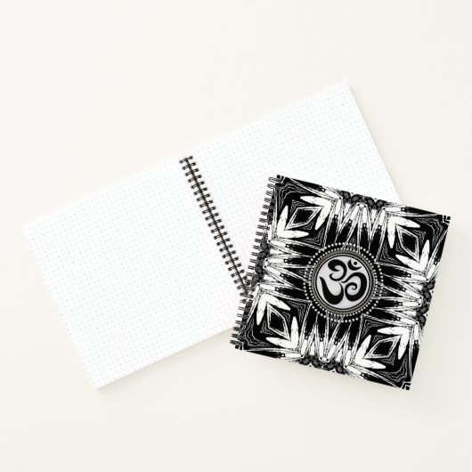 Batik Om Sign Black & White Mandala New Age Notizblock (Innenseite)