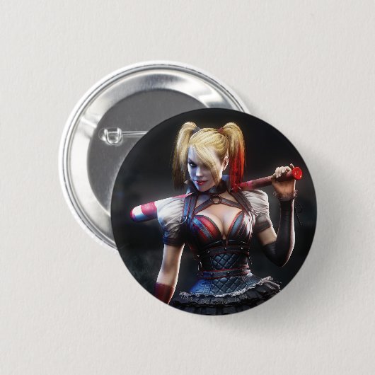 Batman Arkham Knight | Harley Quinn mit Bat Button (Vorne & Hinten)