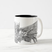Batman Lunging Forward Zeichnend 2 Zweifarbige Tasse (VorderseiteRechts)