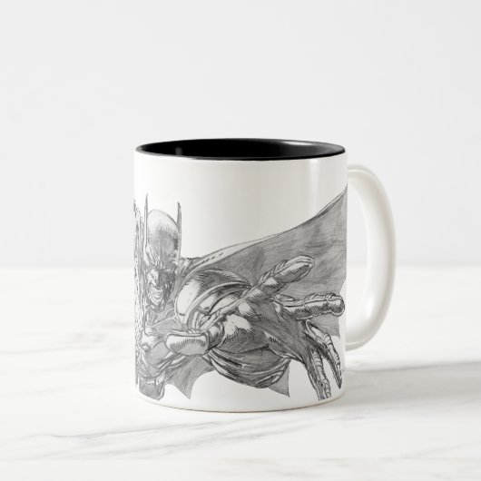 Batman Lunging Forward Zeichnend 2 Zweifarbige Tasse (VorderseiteRechts)