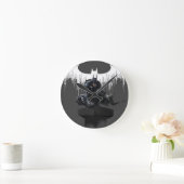 Batman Perched auf einer Säule Runde Wanduhr (Zuhause)