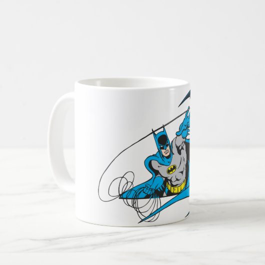 Batman Throws Batarang 3 Kaffeetasse (Vorderseite Links)