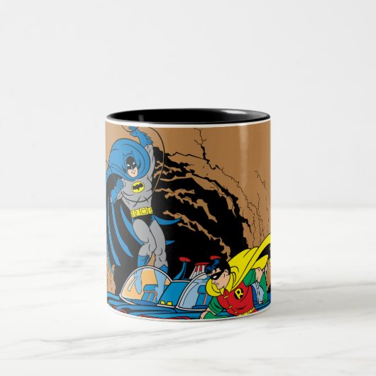Batman und Robin in Batcave Zweifarbige Tasse (Mittel)