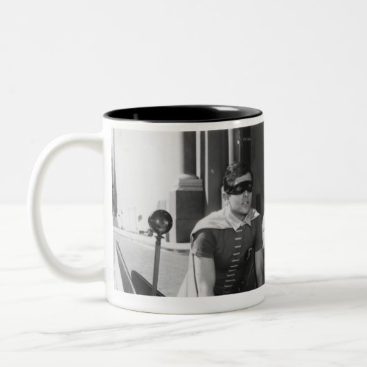 Batman und Robin in Batcycle Zweifarbige Tasse (Links)