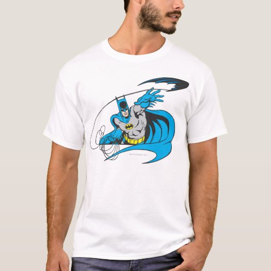 Batman wirft Batarang 3 T-Shirt (Vorderseite)