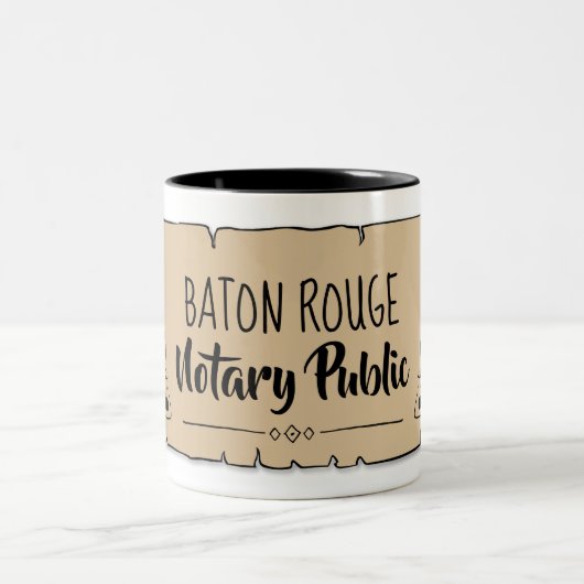Baton Rouge Notary Public Scroll Feather Quill Zweifarbige Tasse (Mittel)