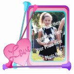 Baton Twirler Foto Frame Freistehende Fotoskulptur<br><div class="desc">Farbenfrohe Baton-Foto-Rahmen,  anpassbar mit Ihrem Lieblingsfoto,  machen es zu einem Ornament,  einem Schlüsselanhänger oder einem freistehenden Rahmen. Es ist ein wunderbares personalisiertes Geschenk für Geburtstage und Feiertage.</div>