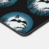 Bats and Trees Against the Moon Schreibtischunterlage (Ecke)