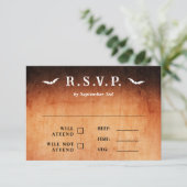 Bats & Skeleton Heart Goth Halloween Wedding RSVP Karte (Stehend Vorderseite)