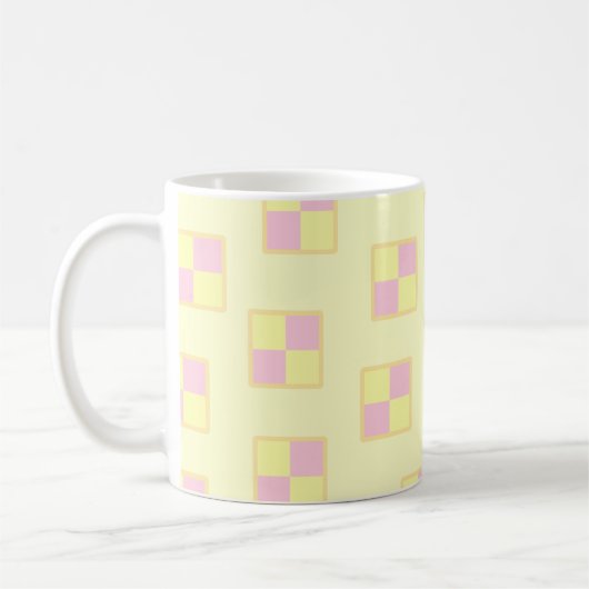 Battenburg Kuchen-Muster. Rosa und Gelb Kaffeetasse (Links)
