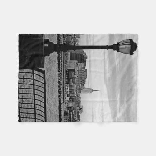Batteriespeicher Stadt II Fleecedecke (Vorderseite (Horizontal))