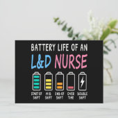 Battery life of an L&D nurse humor chart Einladung (Stehend Vorderseite)