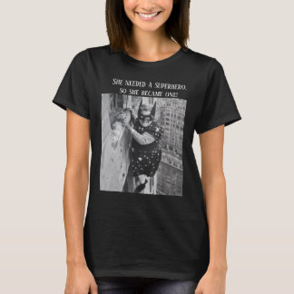 Batwoman KI-generiertes lustiges Foto-Comic-Thema T-Shirt
