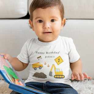 Bau glücklich Geburtstag - Name und Alter des Jung Baby T-shirt