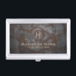 Bau-Vintages Monogramm-rostiges Metall Visitenkarten Dose<br><div class="desc">Bau-Vintages Monogramm-rostiger Metallgeschäfts-Kartenhalter.</div>