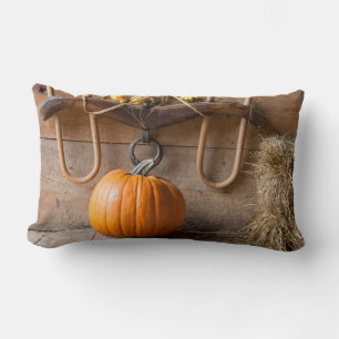 Bauer-Museum Kürbis in Scheune mit Heuballen Lendenkissen