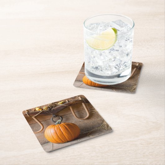 Bauer-Museum Kürbis in Scheune mit Heuballen Rechteckiger Pappuntersetzer (Vor Ort)