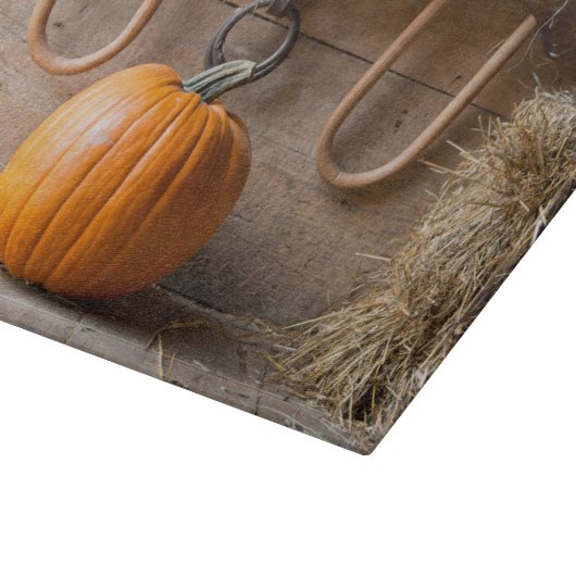 Bauer-Museum Kürbis in Scheune mit Heuballen Schneidebrett (Ecke)