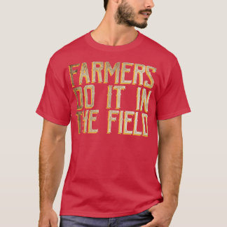 Bauer tun es im T - Shirt vor Ort