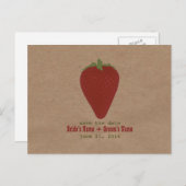 Bauern Markt Save the Date Inspiriert | Erdbeere Ankündigungspostkarte (Vorne/Hinten)