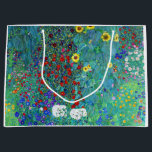 Bauerngarten mit Sonnenblumen, Gustav Klimt Große Geschenktüte<br><div class="desc">Gustav Klimt (14. Juli 1862 - 6. Februar 1918) war ein österreichischer symbolischer Maler und einer der prominentesten Mitglieder der Wiener Sezessionsbewegung. Klimt ist bekannt für seine Gemälde, Wandgemälde, Skizzen und andere Kunstobjekte. Neben seinen figurativen Werken, die Allegorien und Portraits enthalten, malte er Landschaften. Unter den Künstlern der Wiener Sezession...</div>