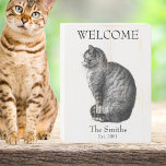 Bauernhaus Not Kitty Cat Welcome Family Holzkisten Schild<br><div class="desc">Eine perfekte Möglichkeit,  Gäste auf Ihrer Zuhause willkommen zu heißen! Dieses Zeichen im Bauernstil wird mit einer adorable graue Katzengrafik auf dem Hintergrund aus weißem Holz gemacht,  was es zu einem süßen Akzent für jedes Bauernhaus oder Zuhause im Landstil macht. Personalisieren Sie es mit Ihrem gewünschten Namen und Datum.</div>