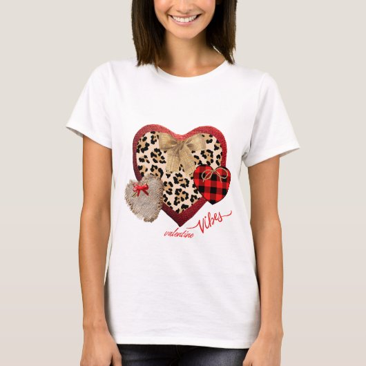 Bauernhaus Valentine Hearts Kariert Cheetah Burlap T-Shirt (Vorderseite)