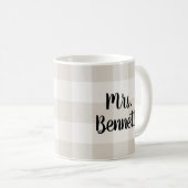 Bauernhof Linen Buffalo Karo Mrs. Monogram Kaffeetasse (VorderseiteRechts)