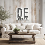 Bauernhof Rustikaler Staat Zip Code Delaware Leinwanddruck<br><div class="desc">Dieses rustikale Schild ist eine einfache Möglichkeit, Ihre Liebe für Zuhause anzuzeigen. Die Postleitzahl kann mit jeder beliebigen Postleitzahl im Staat personalisiert werden. Macht ein großartiges Geschenk. Erstellt von der einfachen Farmhouse Press.</div>