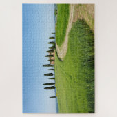 Bauernhofhaus mit Zypressenbäumen in Toskana Puzzle (Vertikal)