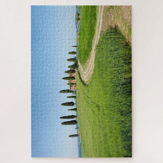 Bauernhofhaus mit Zypressenbäumen in Toskana Puzzle (Vertikal)