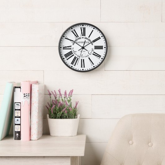 Bauernstil Laurel Mit Monogramm Name Custom Uhr (Lesesaal)