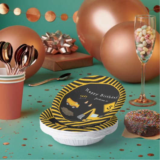 Baufreudigkeit Geburtstag - Name und Alter Junge Pappteller (Multi)