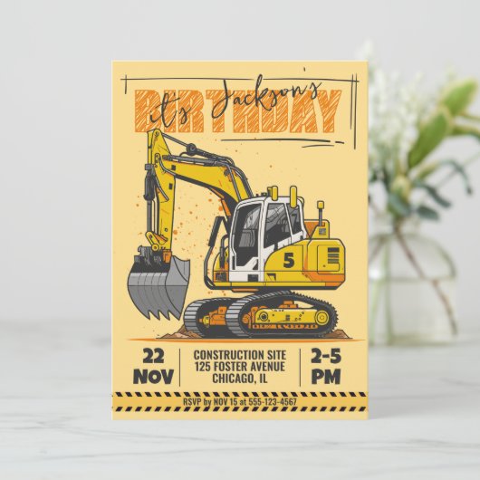 Baugeachtete Geburtstagspartei Einladung (Stehend Vorderseite)