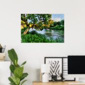 Baum am See im Frühling Poster (Heimbüro)