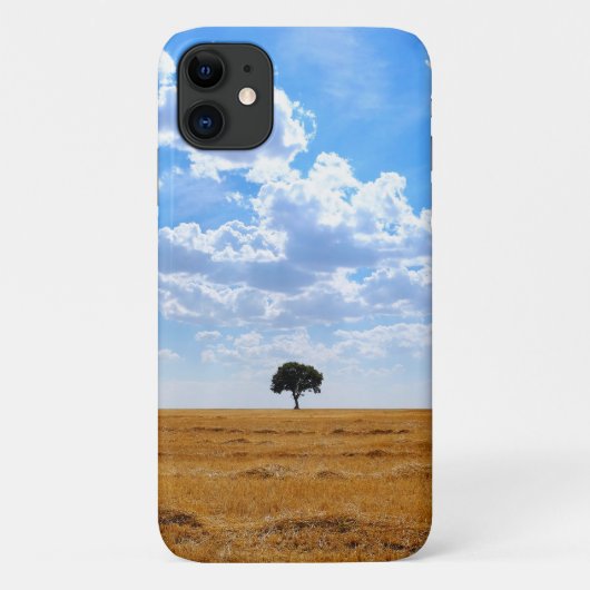 Baum auf einem geernteten Weizenfeld Case-Mate iPhone Hülle (Rückseite)