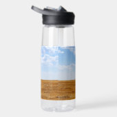 Baum auf einem geernteten Weizenfeld Trinkflasche (Rechts)