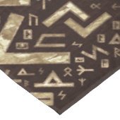 Baum des Lebens - Yggdrasil mit Trinity Knot Tischdecke (Schrägansicht)