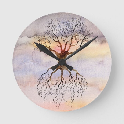 Baum gegen Himmel Runde Wanduhr (Vorderseite)