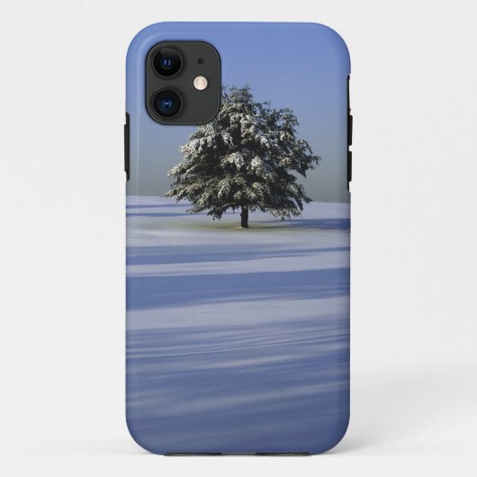 Baum im Schnee umfaßte Landschaft Case-Mate iPhone Hülle (Rückseite)
