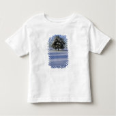 Baum im Schnee umfaßte Landschaft Kleinkind T-shirt (Vorderseite)