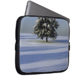 Baum im Schnee umfaßte Landschaft Laptopschutzhülle (Vorne Rechts)