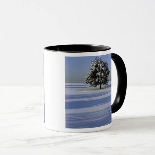 Baum im Schnee umfaßte Landschaft Tasse (VorderseiteRechts)